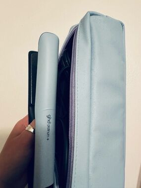 Limited Edition ghd platinum+ Light Blue Flat Iron with Travel Case